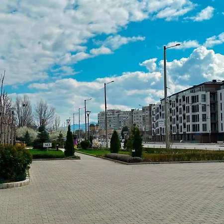Nomad Friendly Modern Complex Next To Metro Апартамент